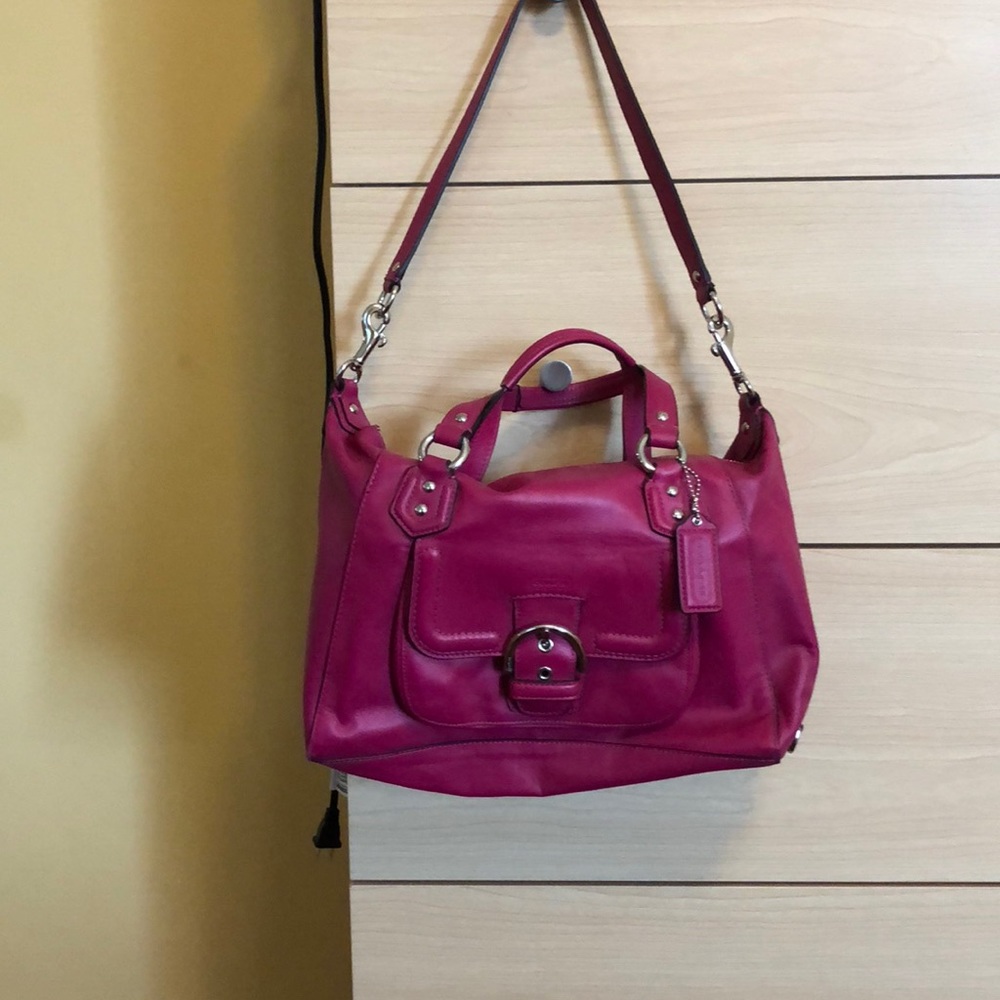 Authentic pink coach bag. Gently preloved great 👜